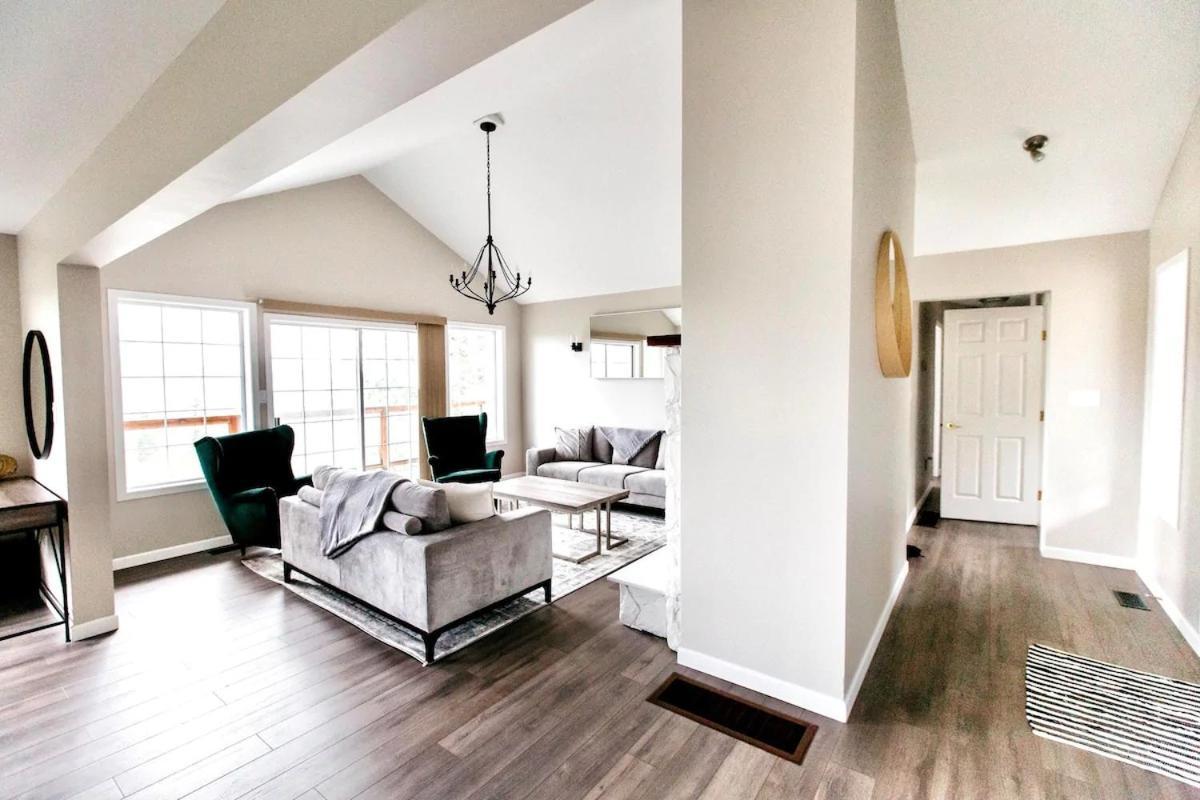 Stunning Home With Amazing Views Near The City 빅토리아 외부 사진