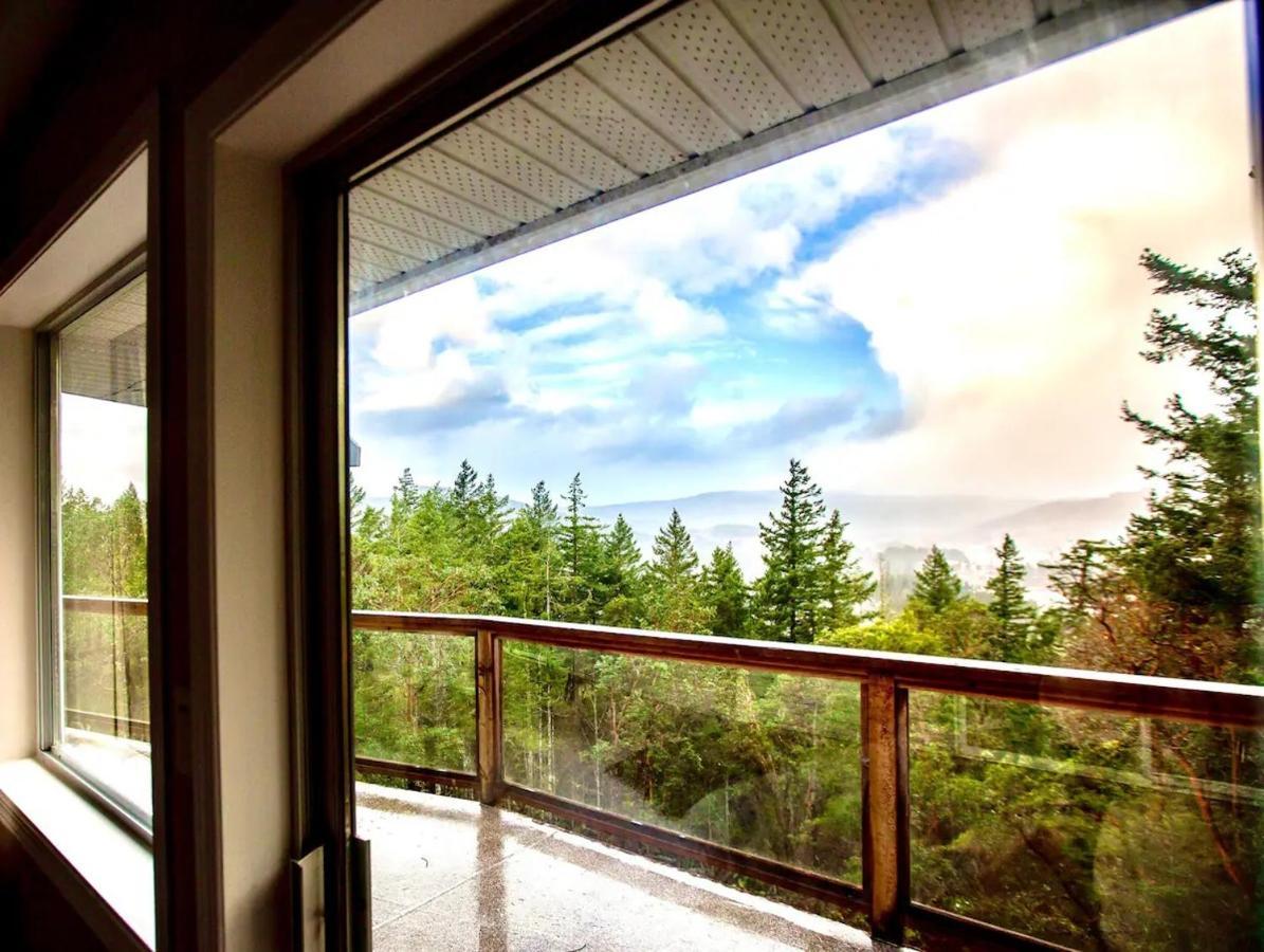 Stunning Home With Amazing Views Near The City 빅토리아 외부 사진